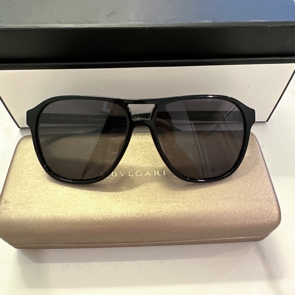 Bvlgari DIAGONO BV 7034 Black/Grey Polarized (501/81) Sunglasses - Picture 4 of 6